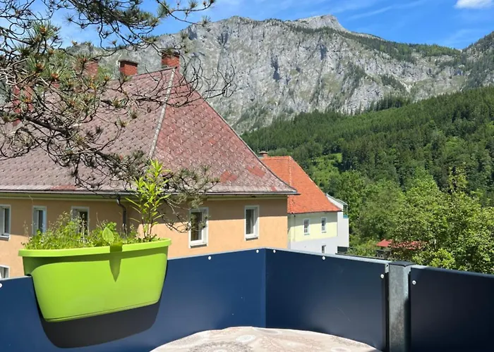 Alpine Rosy Eisenerz